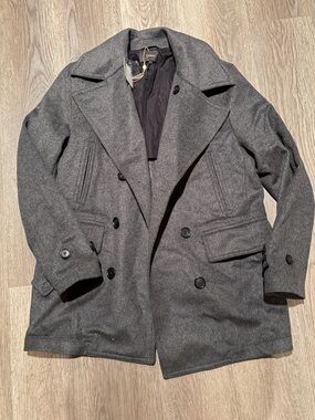 Quince Men's Double-Breasted Dark Gray Peacoat